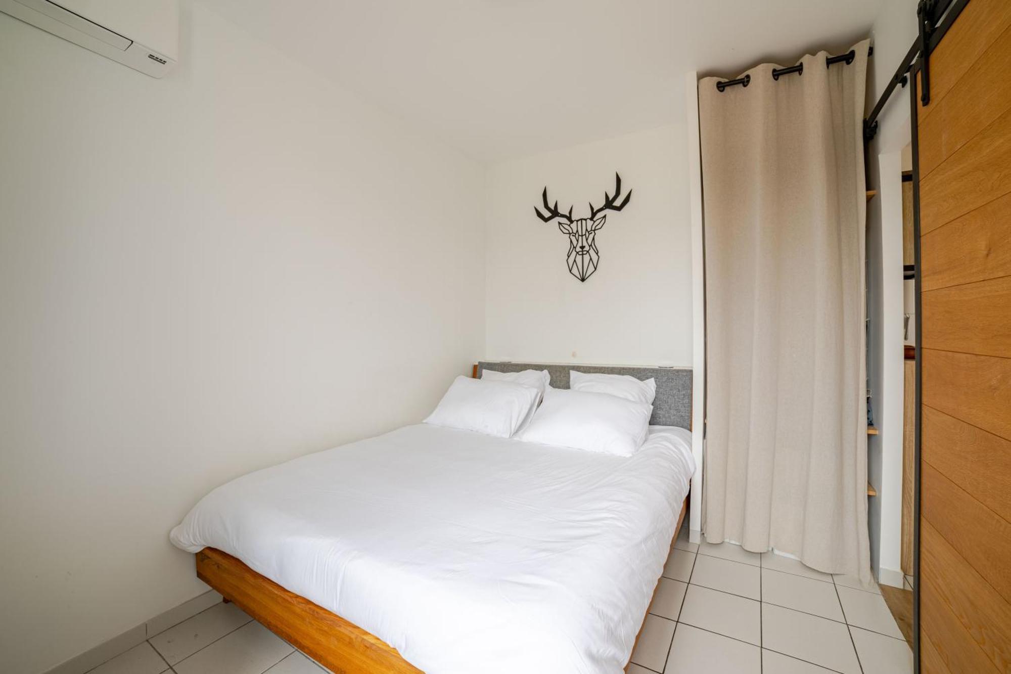 Cocon Comfortable Vue Mer, Clim Et Parking Sanary-sur-Mer Exterior photo