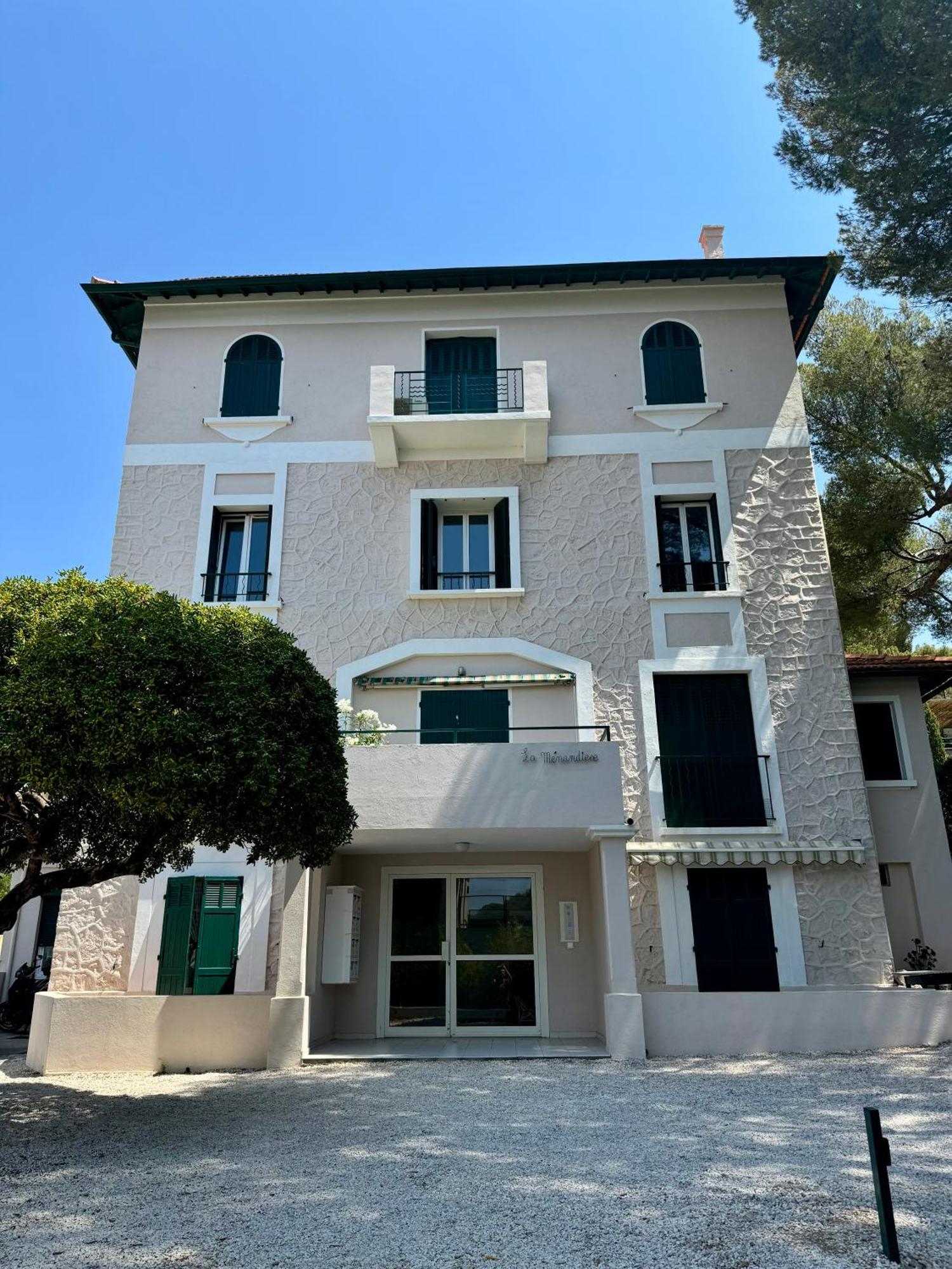 Cocon Comfortable Vue Mer, Clim Et Parking Sanary-sur-Mer Exterior photo